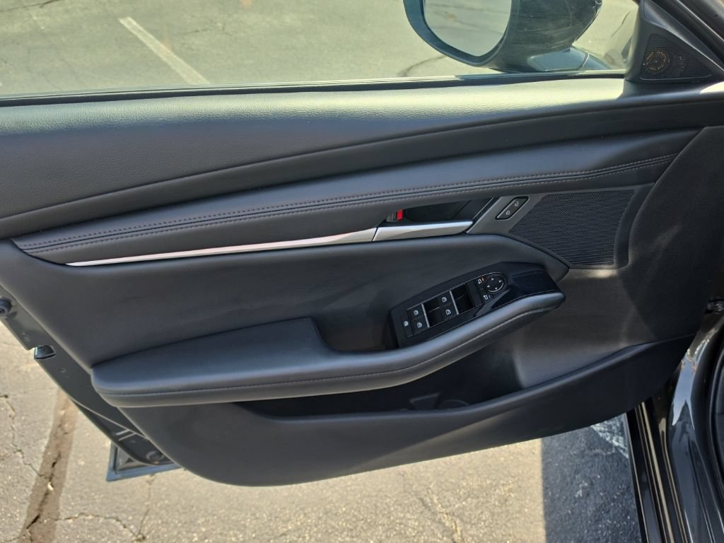 Used 2025 MAZDA MAZDA3 s FWD image 10
