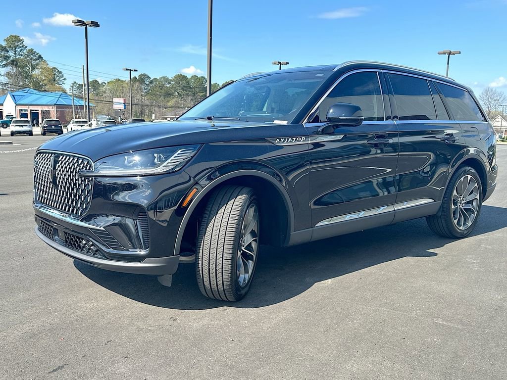 Certified 2025 Lincoln Aviator Reserve w/ Illumination Package image 2