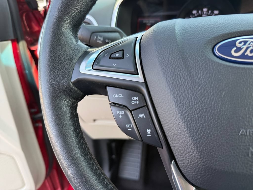 Used 2020 Ford Edge Titanium AWD/4WD image 24