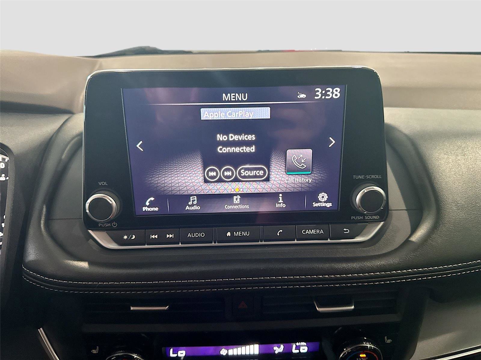 Used 2023 Nissan Rogue SV w/ SV Premium B Package image 9