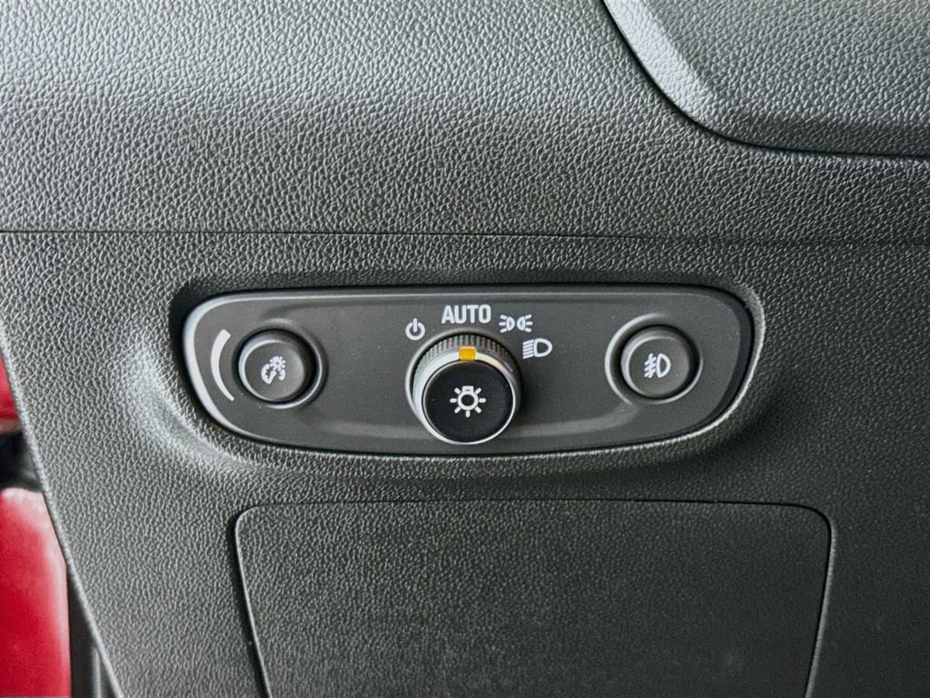 Used 2023 Buick Encore GX Preferred w/ Cold Weather Comfort Package FWD image 11