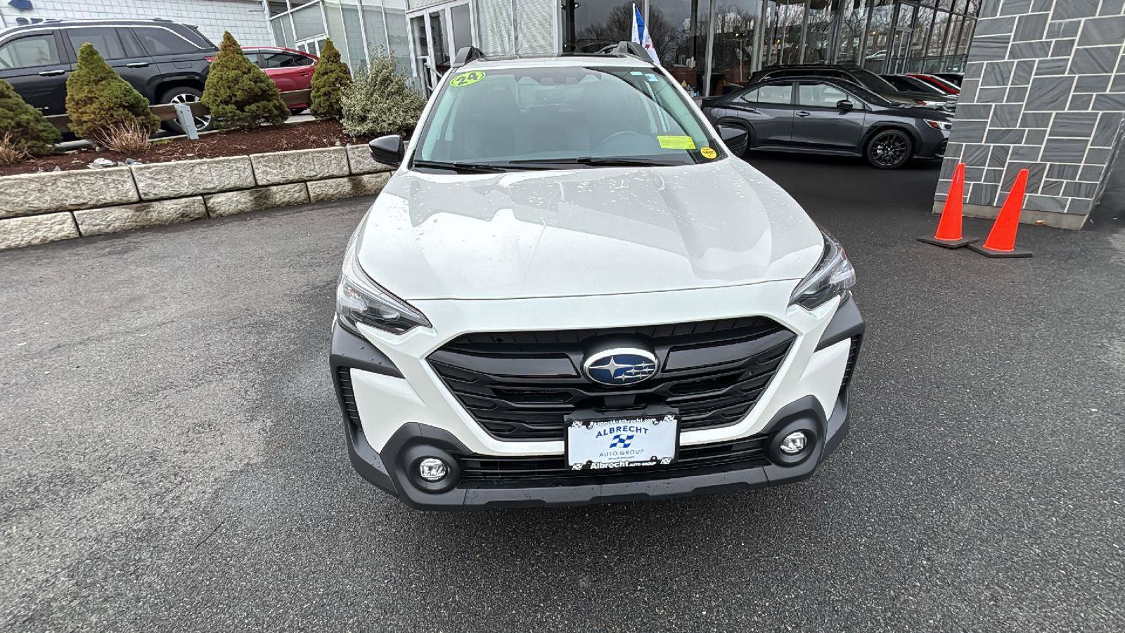 Certified 2024 Subaru Outback Onyx Edition AWD/4WD image 2