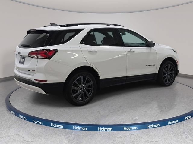 Used 2022 Chevrolet Equinox RS w/ LPO, Floor Liner Package AWD/4WD image 6