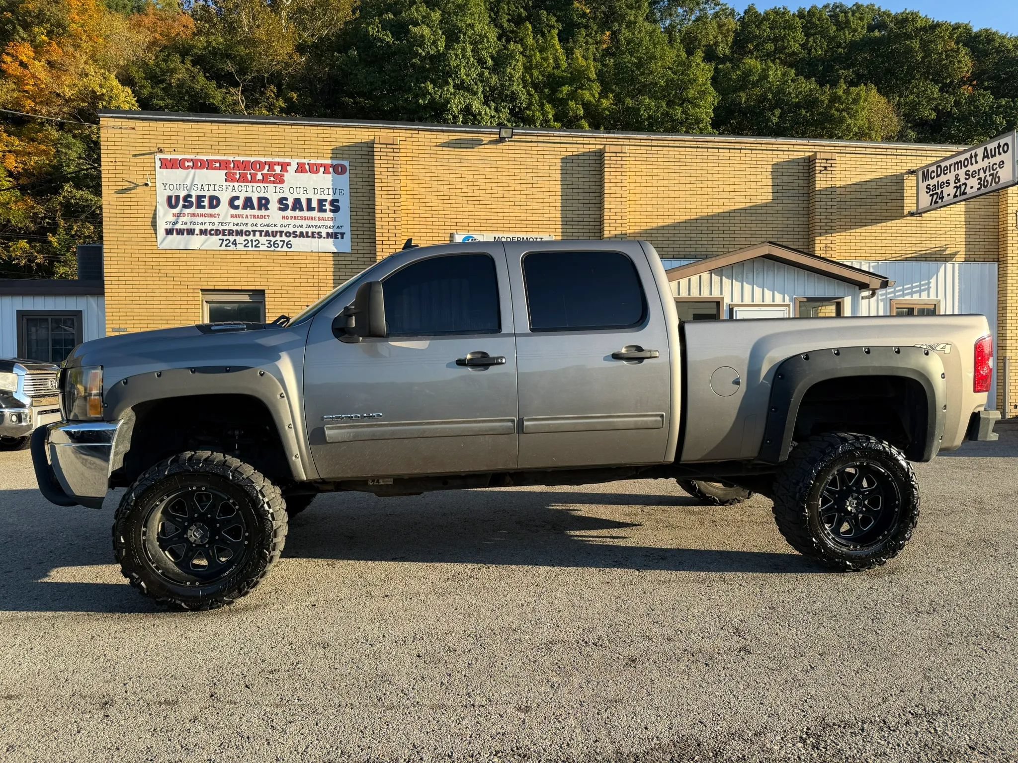 Used 2014 Chevrolet Silverado 2500 LT AWD/4WD image 2