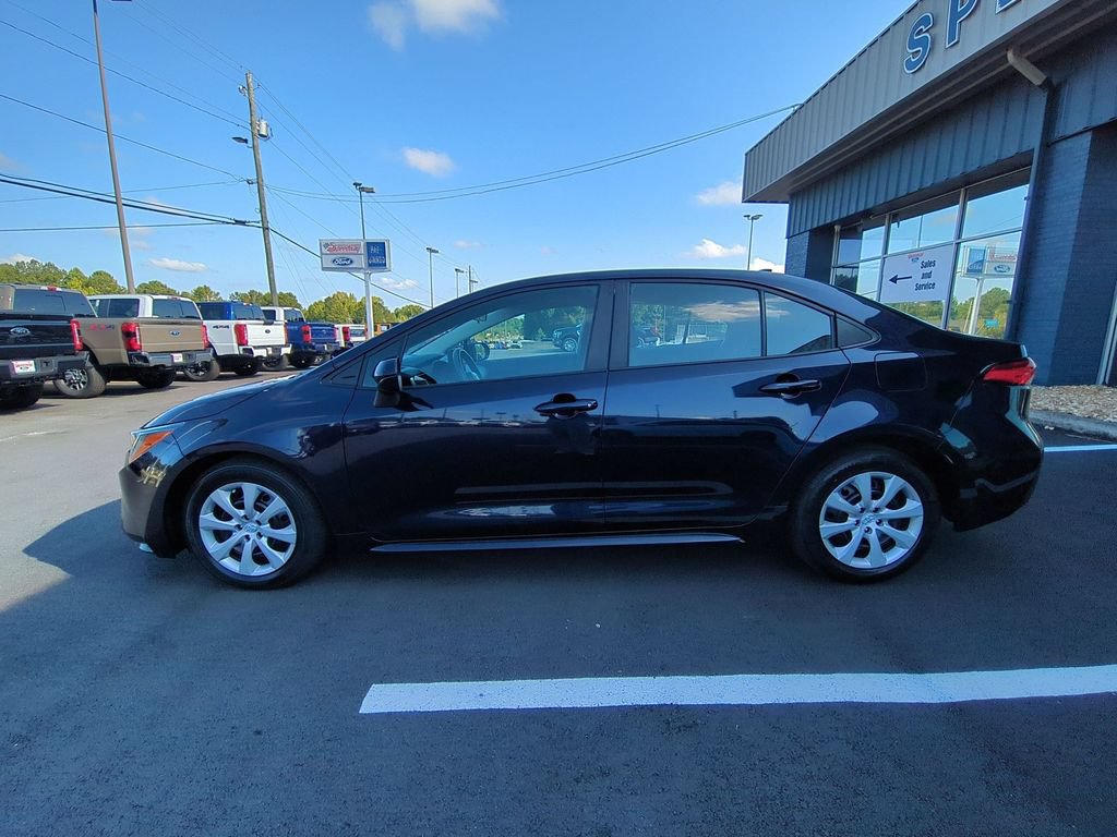 Used 2024 Toyota Corolla LE FWD image 10