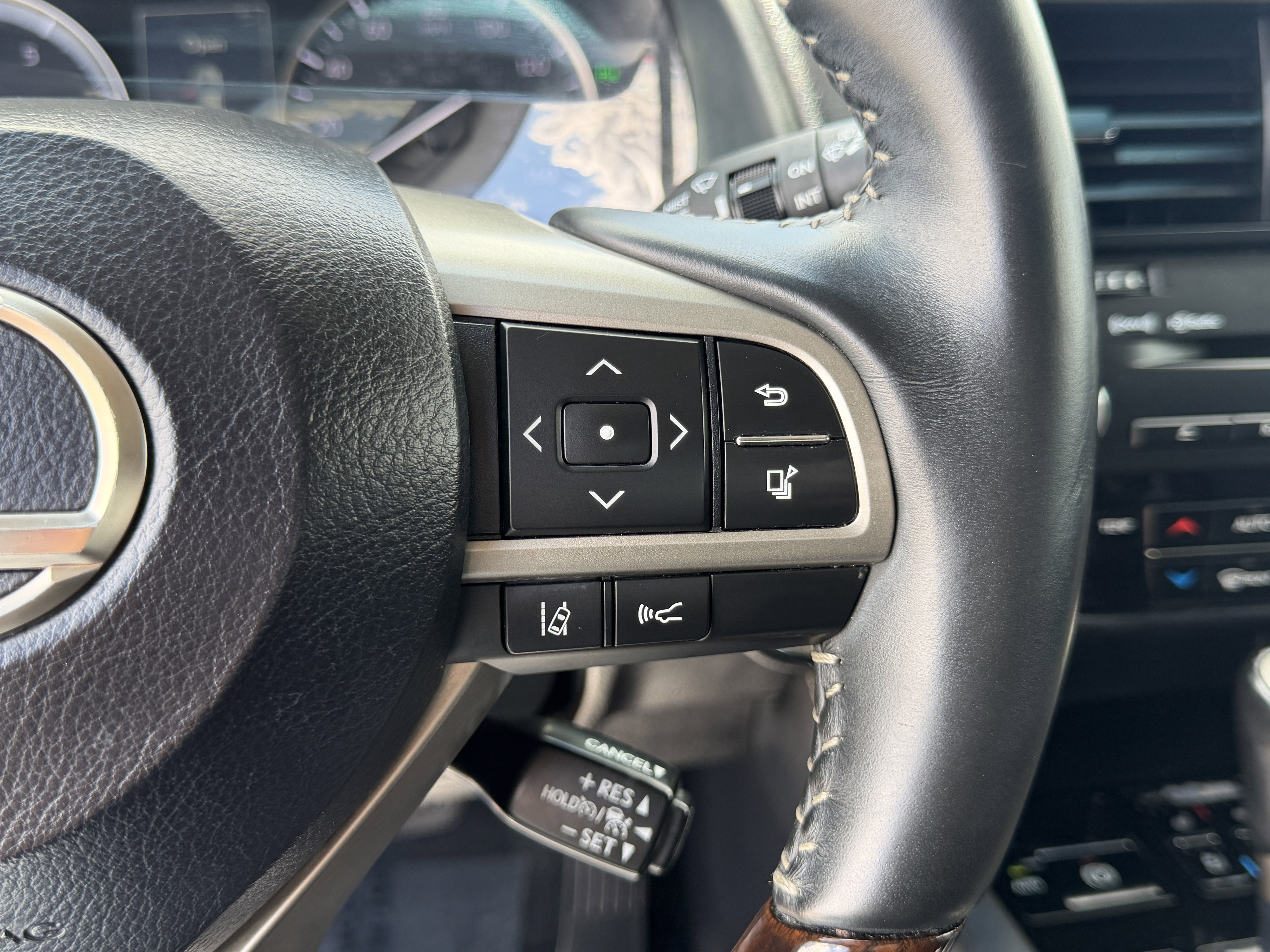 Used 2017 Lexus RX 350 FWD w/ Premium Package image 26