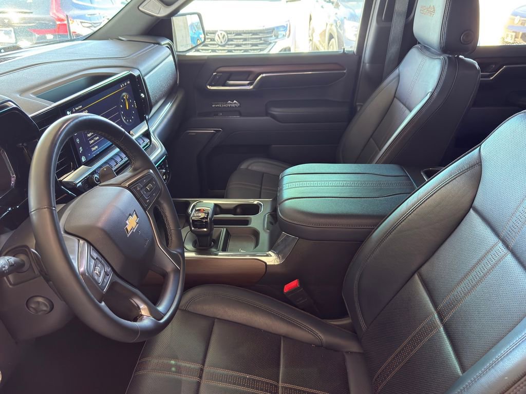 Used 2023 Chevrolet Silverado 1500 High Country image 12