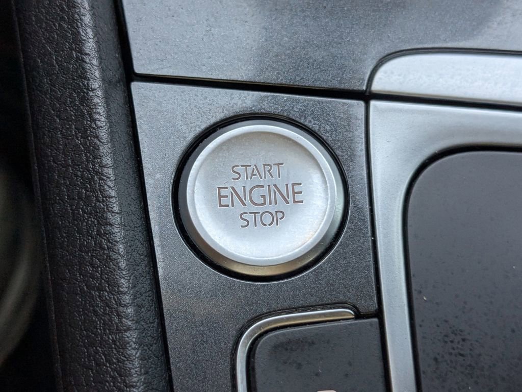 Used 2018 Volkswagen Golf Alltrack SEL image 31