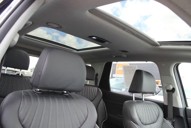 Used 2023 Hyundai Palisade Limited AWD/4WD image 37