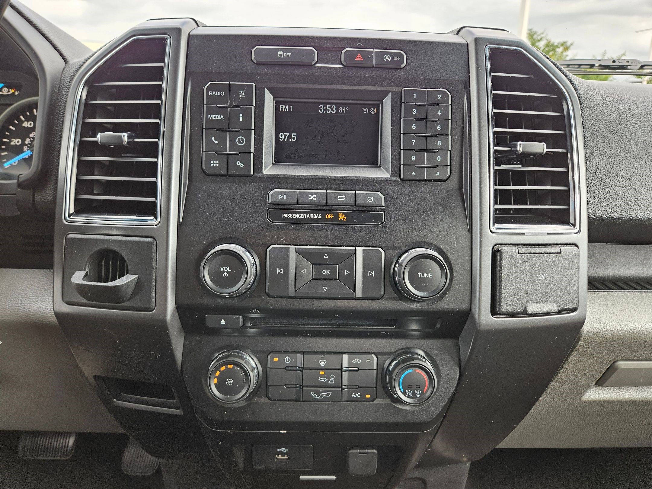 Used 2018 Ford F150 XLT RWD image 21