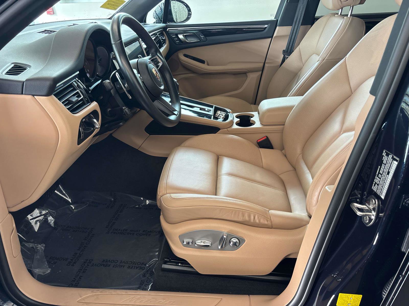 Used 2023 Porsche Macan image 6