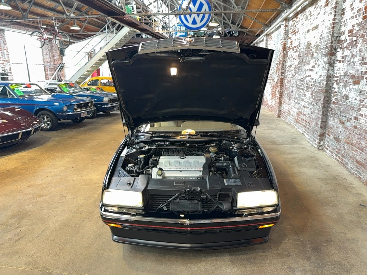 Used 1993 Cadillac Allante FWD image 99