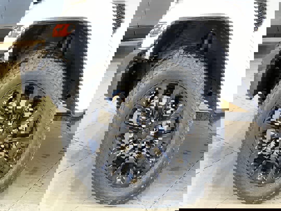 Used 2021 Jeep Wrangler Sahara w/ Safety Group image 12