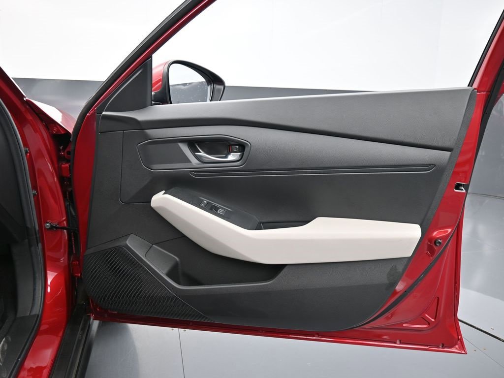 Certified 2025 Honda Accord LX image 38