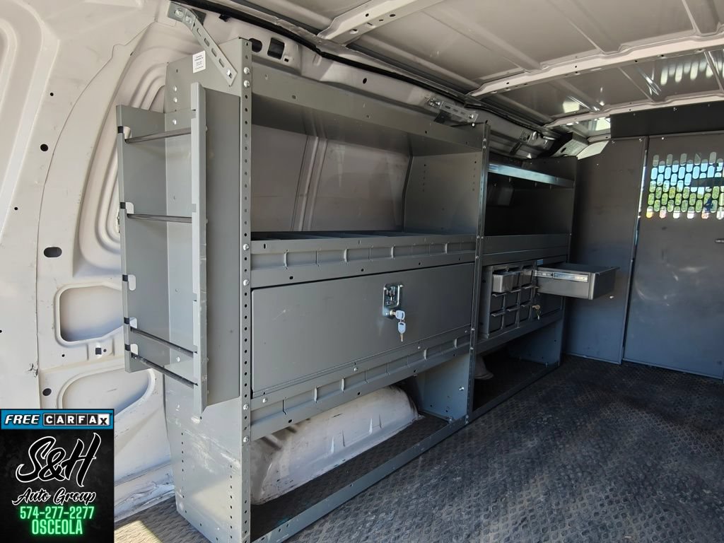Used 2014 Ford E-250 and Econoline 250 Extended w/ Power Group RWD image 16