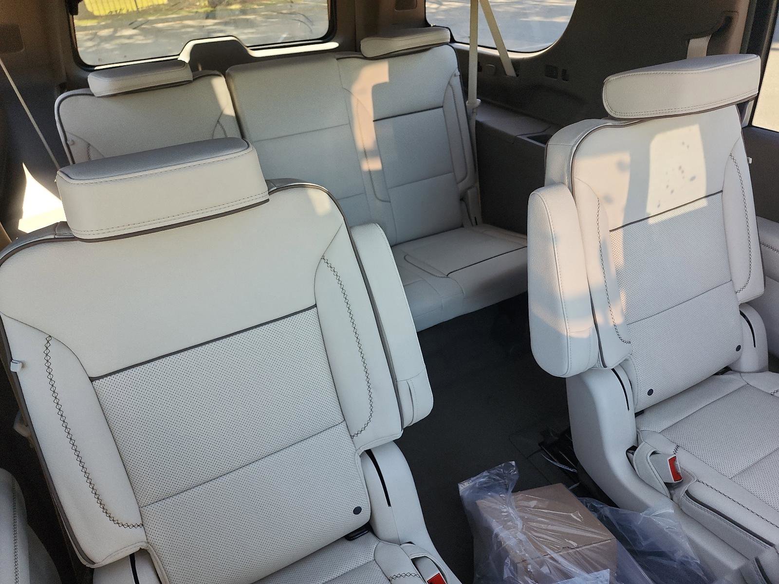 New 2026 GMC Yukon XL Denali w/ Denali Reserve Package image 15