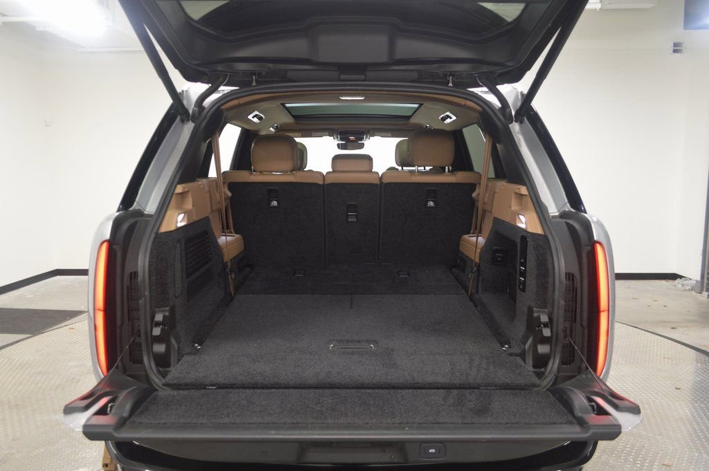 Used 2024 Land Rover Range Rover Long Wheelbase SE image 38