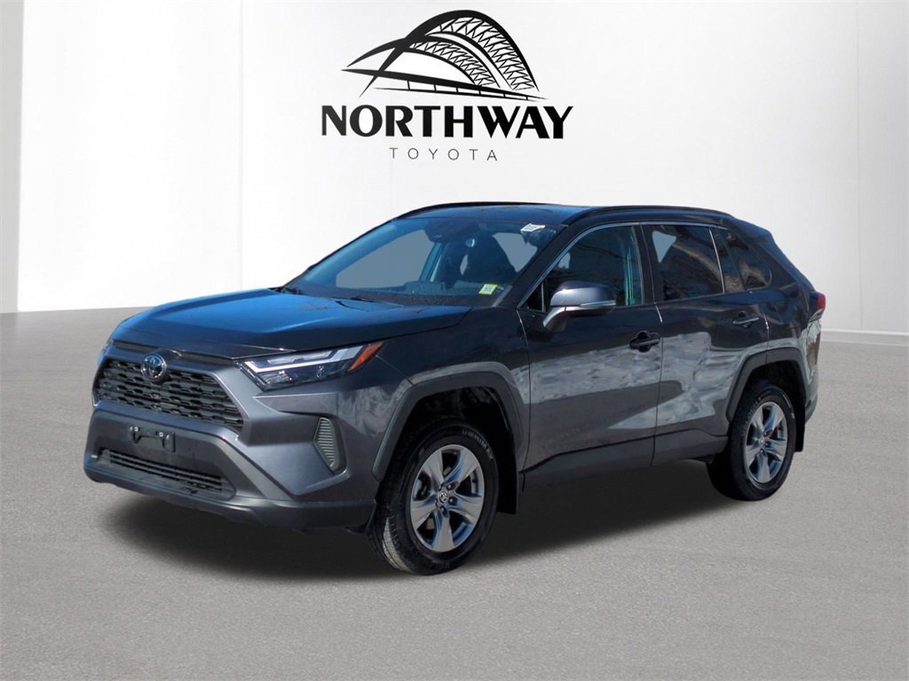 Used 2023 Toyota RAV4 XLE w/ Convenience Package image 6