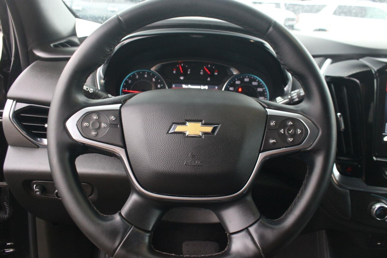 Used 2023 Chevrolet Traverse LT w/ LPO, Cargo Package AWD/4WD image 19