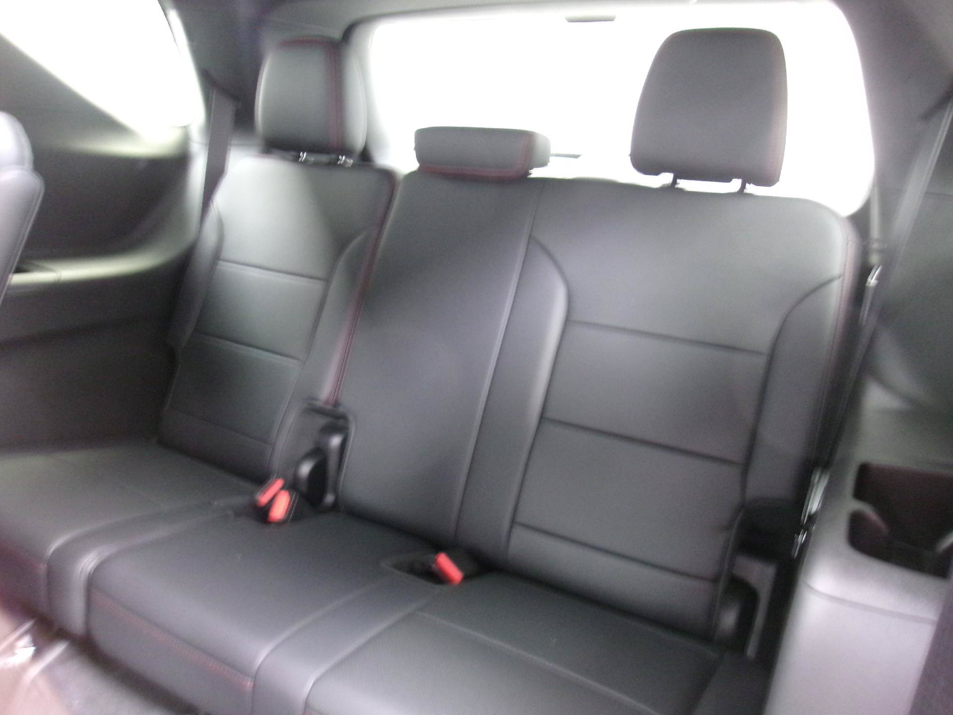 New 2026 Chevrolet Traverse RS w/ LPO, Floor Liner Package FWD image 14