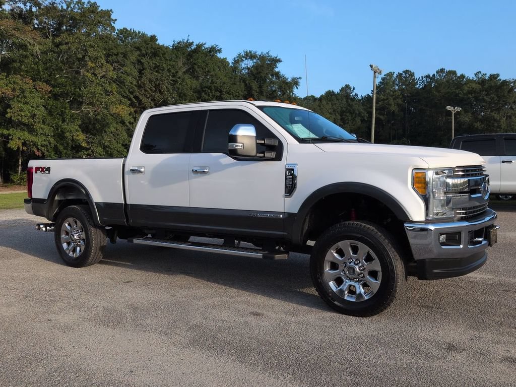 Used 2017 Ford F250 Lariat w/ Lariat Ultimate Package AWD/4WD image 2