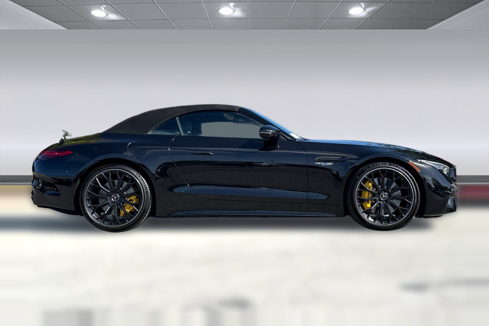 New 2026 Mercedes-Benz SL 63 AMG 4MATIC image 7