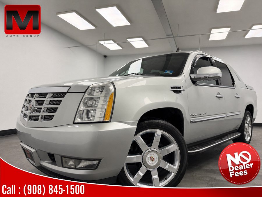 Used 2013 Cadillac Escalade EXT Luxury AWD/4WD image 1