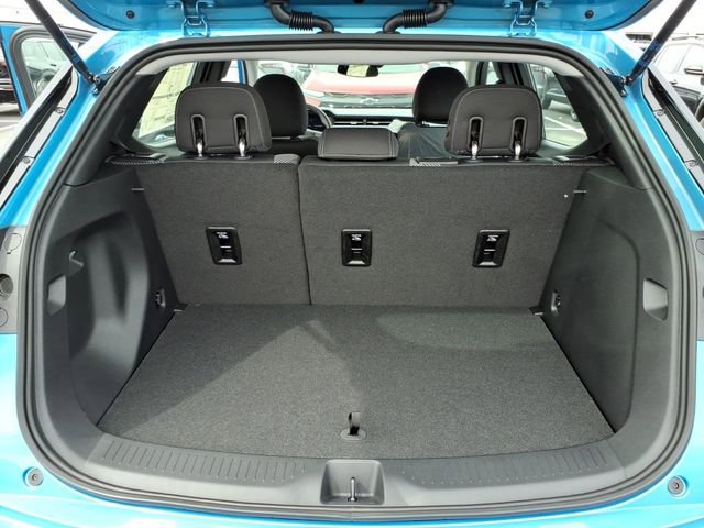 New 2027 Chevrolet Bolt LT FWD image 9