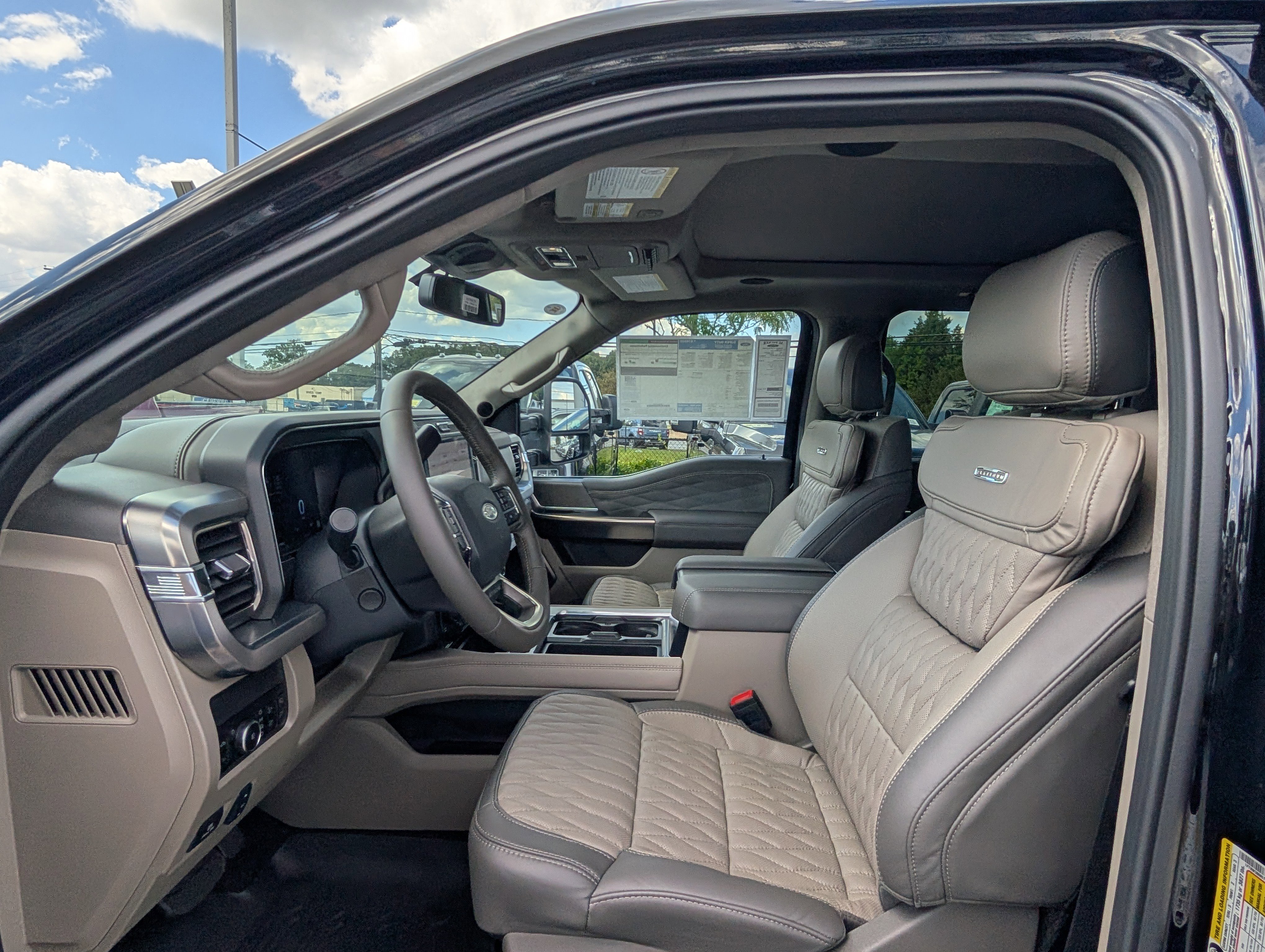 New 2026 Ford F350 Platinum w/ Platinum Plus Package image 15