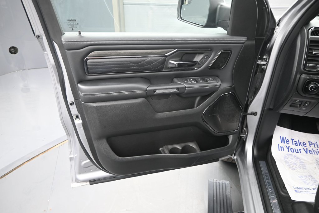 Used 2025 RAM 1500 Limited w/ Body Color Bumper Group AWD/4WD image 14
