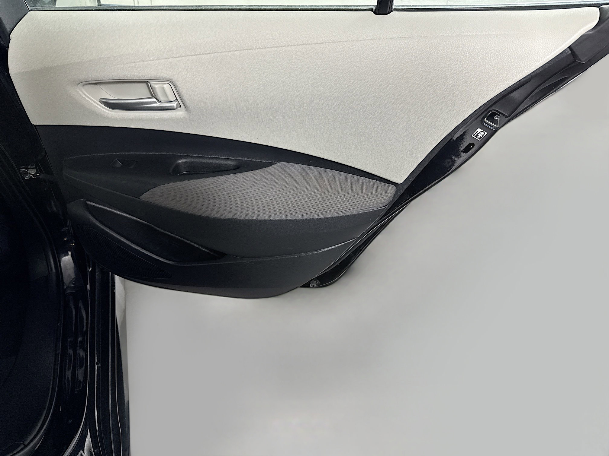 Used 2020 Toyota Corolla LE image 27