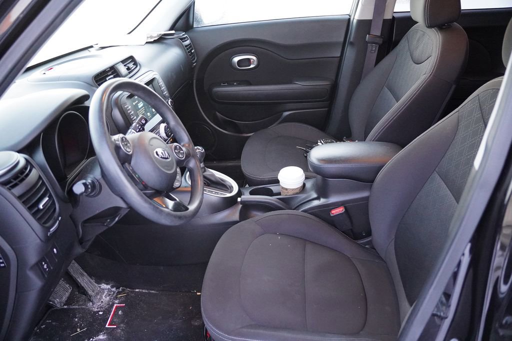 Used 2018 Kia Soul Base w/ Convenience Package image 4