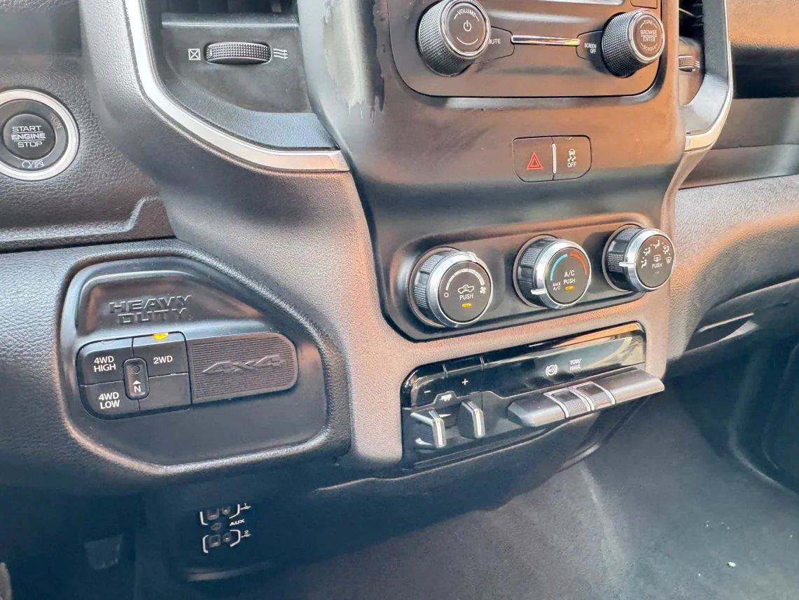 Used 2021 RAM 3500 Big Horn AWD/4WD image 18