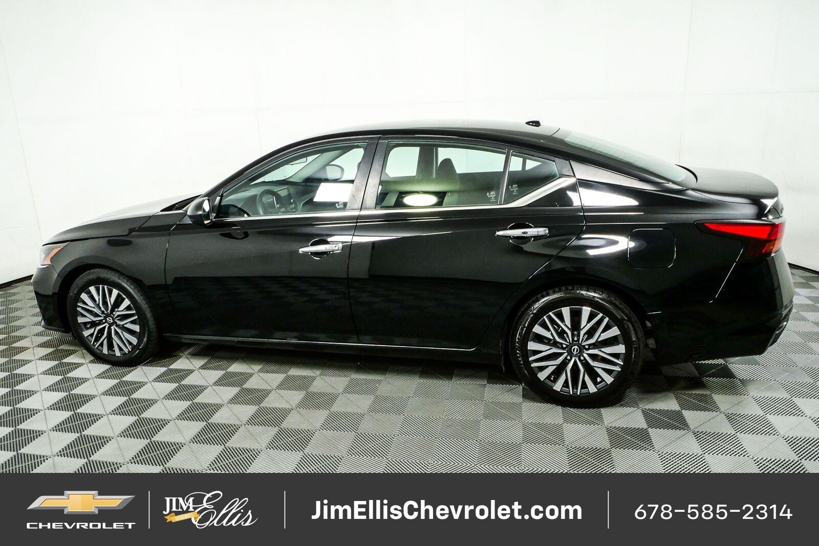 Used 2024 Nissan Altima 2.5 SV FWD image 27
