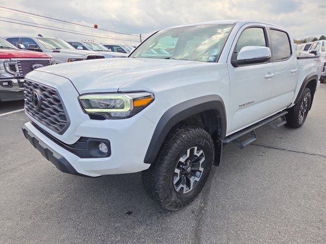 Used 2021 Toyota Tacoma TRD Off-Road w/ Technology Package image 2