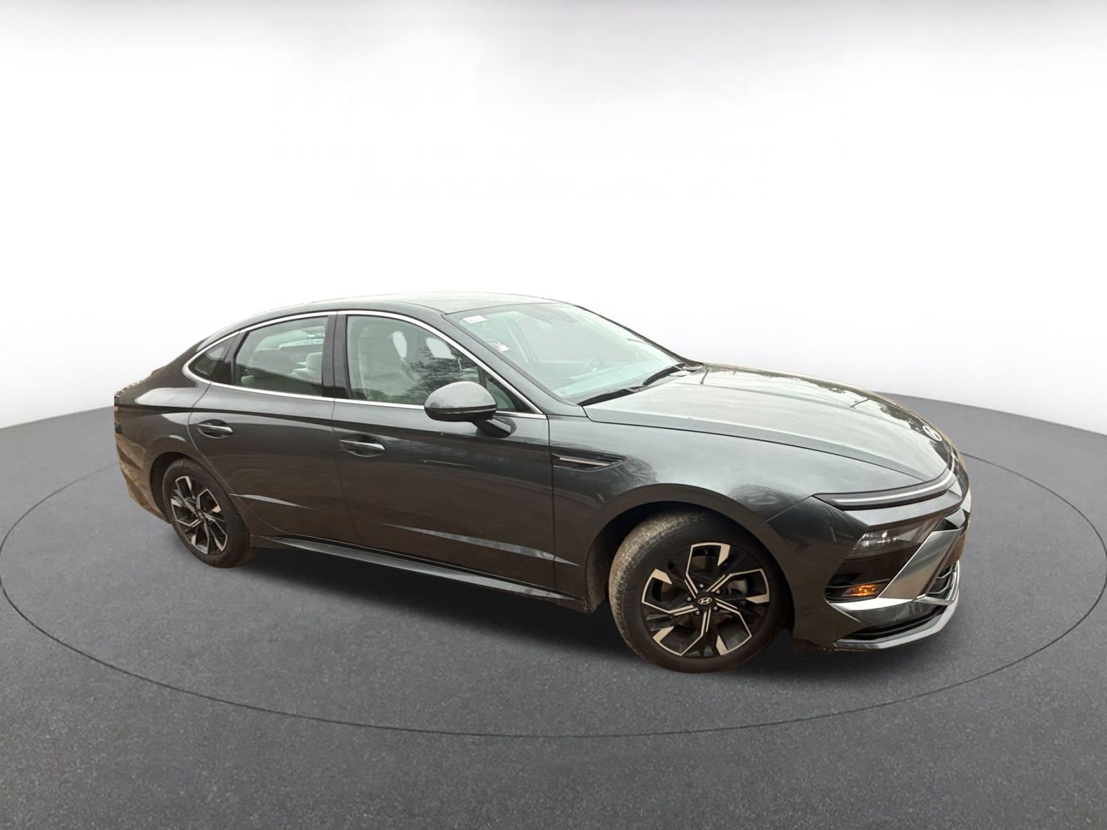 Used 2025 Hyundai Sonata SEL image 3