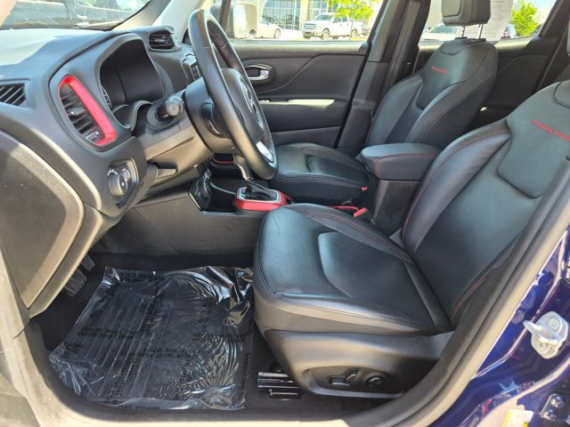 Used 2021 Jeep Renegade Trailhawk AWD/4WD image 16