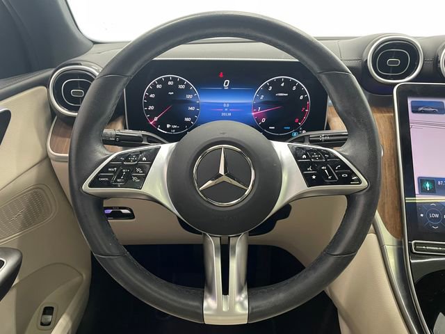 Used 2024 Mercedes-Benz GLC 300 4MATIC image 25