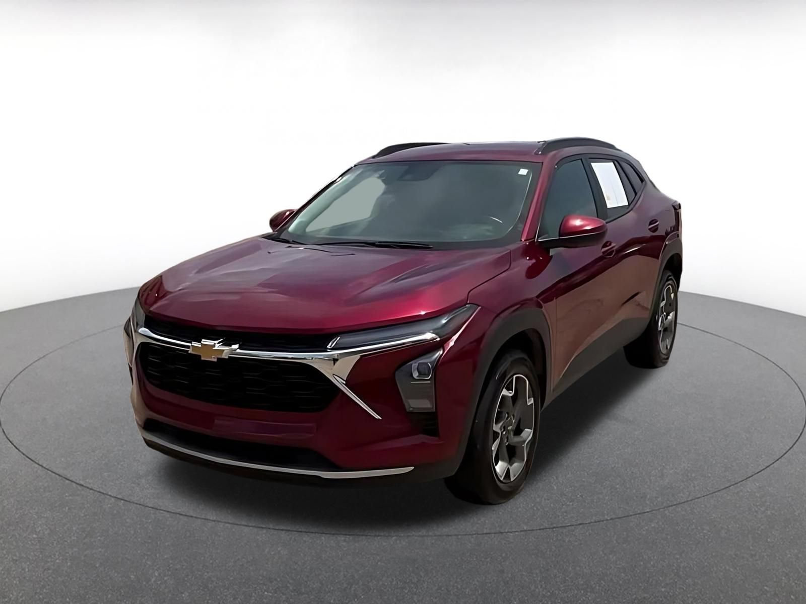 Used 2025 Chevrolet Trax LT w/ LT Convenience Package FWD image 3