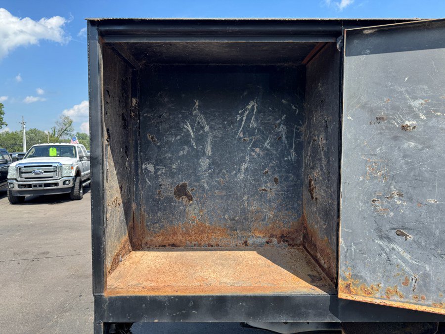 Used 2011 Ford F550 2WD Crew Cab Super Duty image 6