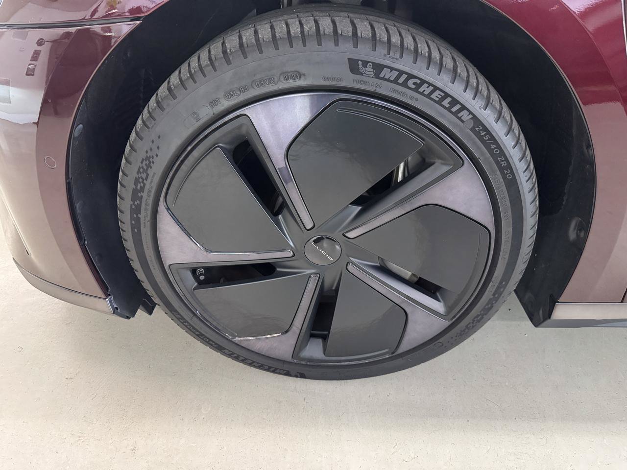 Used 2025 Lucid Air Touring AWD/4WD image 25