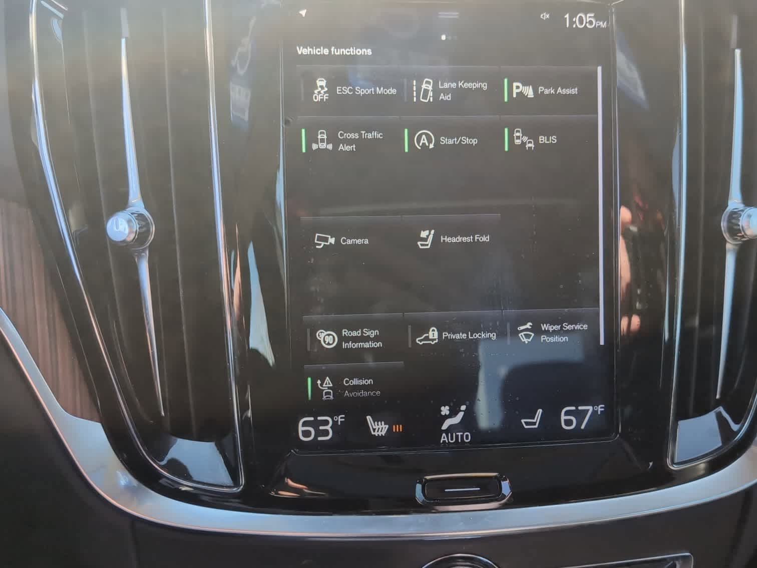 Used 2019 Volvo S60 T6 Momentum w/ Multimedia Package image 3