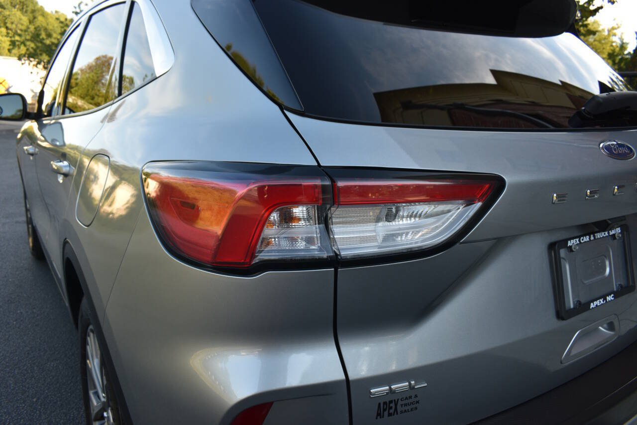 Used 2021 Ford Escape SEL w/ Technology Package FWD image 39
