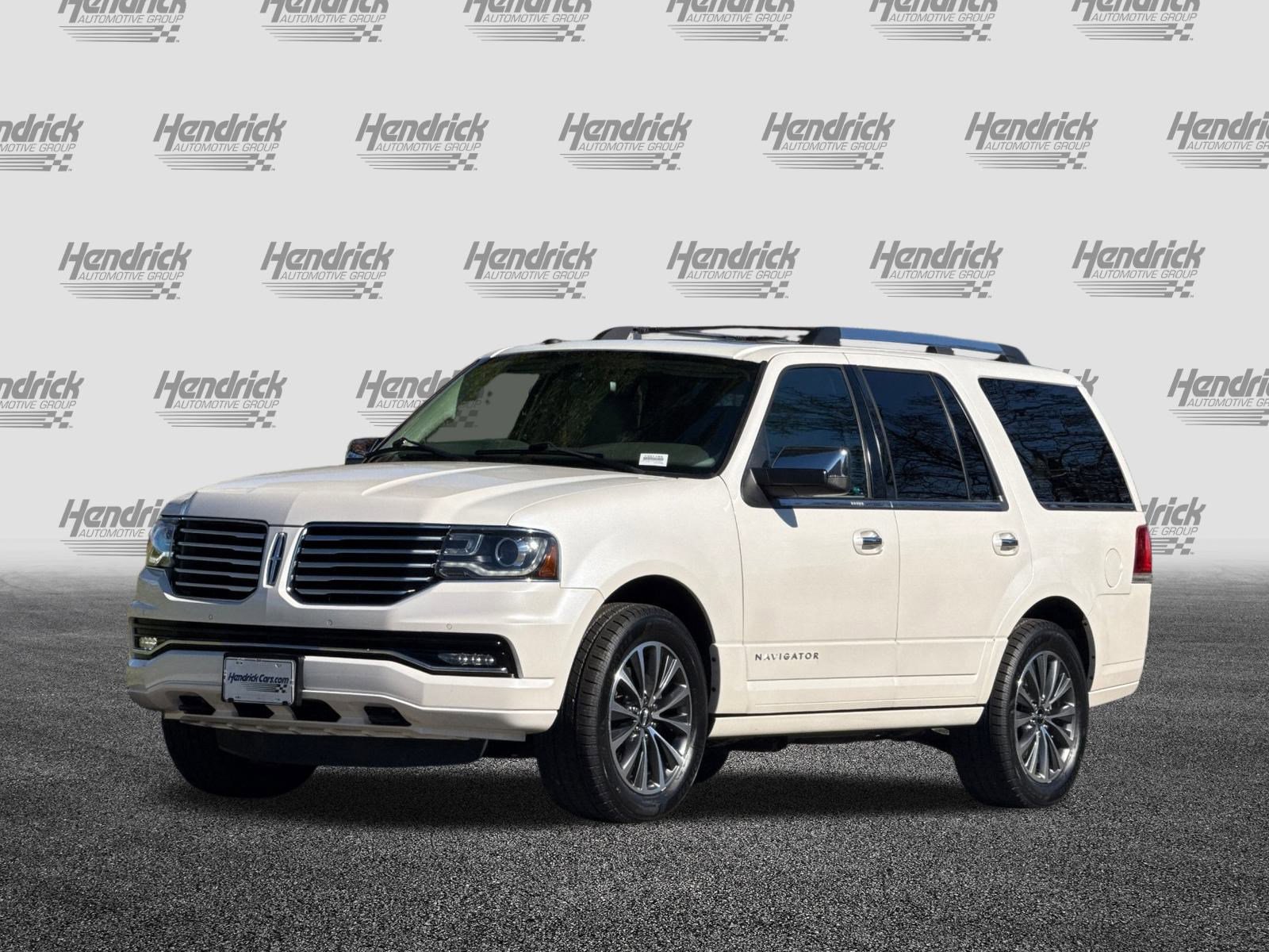 Used 2017 Lincoln Navigator Select image 9