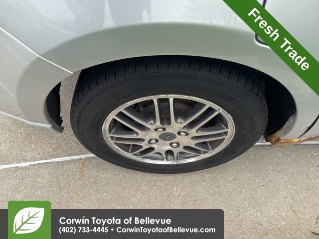 Used 2010 Ford Focus SE FWD image 13