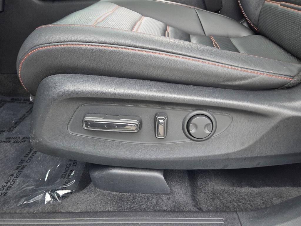 Certified 2025 Honda CR-V Sport Touring image 10