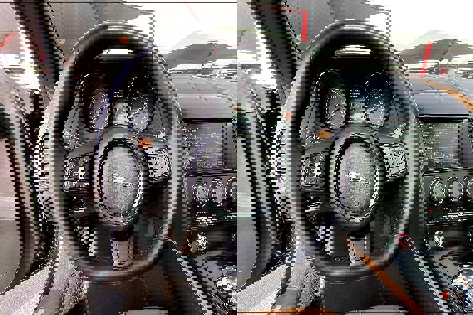 Used 2015 Jaguar F-TYPE S image 6