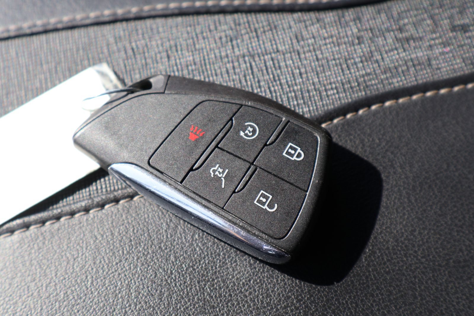 Used 2025 Buick Enclave Preferred FWD image 29