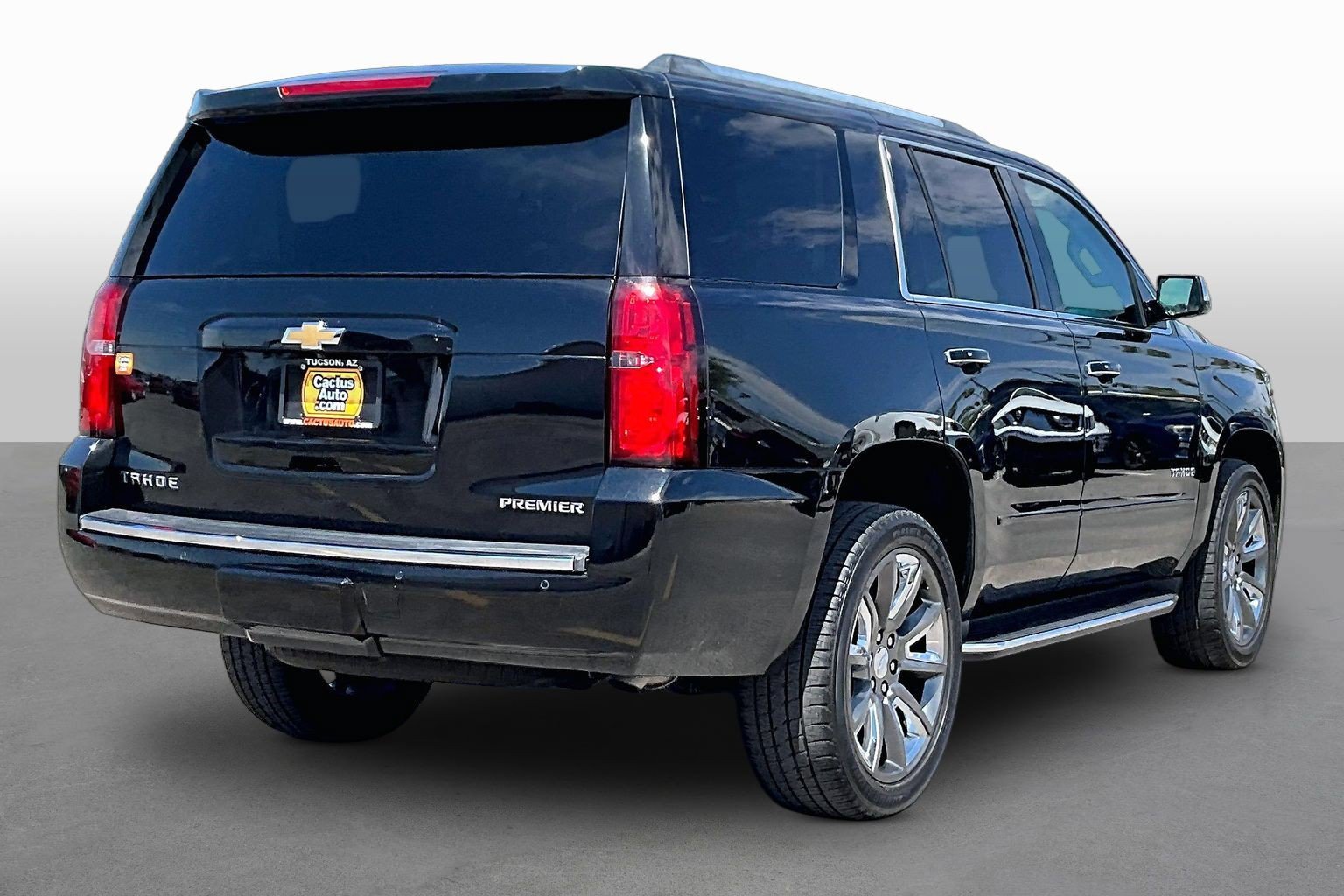 Used 2019 Chevrolet Tahoe Premier AWD/4WD image 2