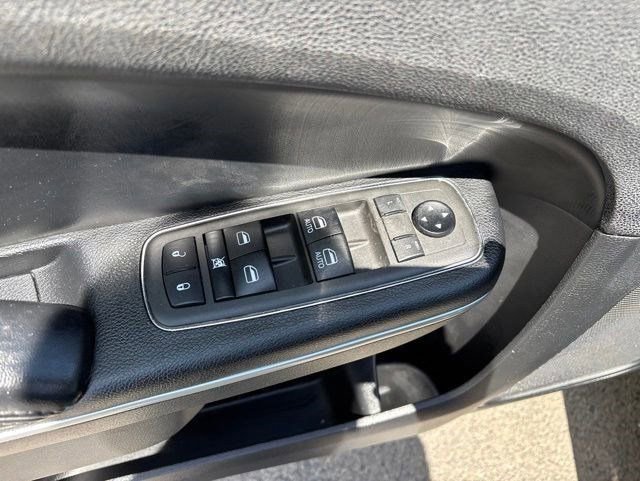 Used 2021 Chrysler 300 Touring w/ Sport Appearance Package RWD image 14